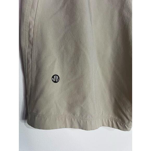 Lululemon Pace Breaker Linerless Short 7" in Fog Oak Size Small - Picture 3 of 7